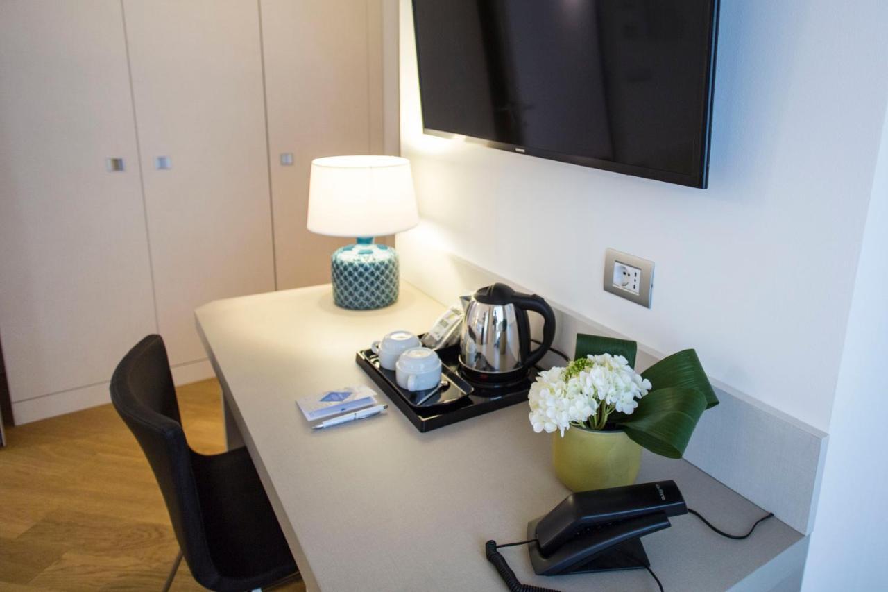 Hotel Ponti Angera Ngoại thất bức ảnh