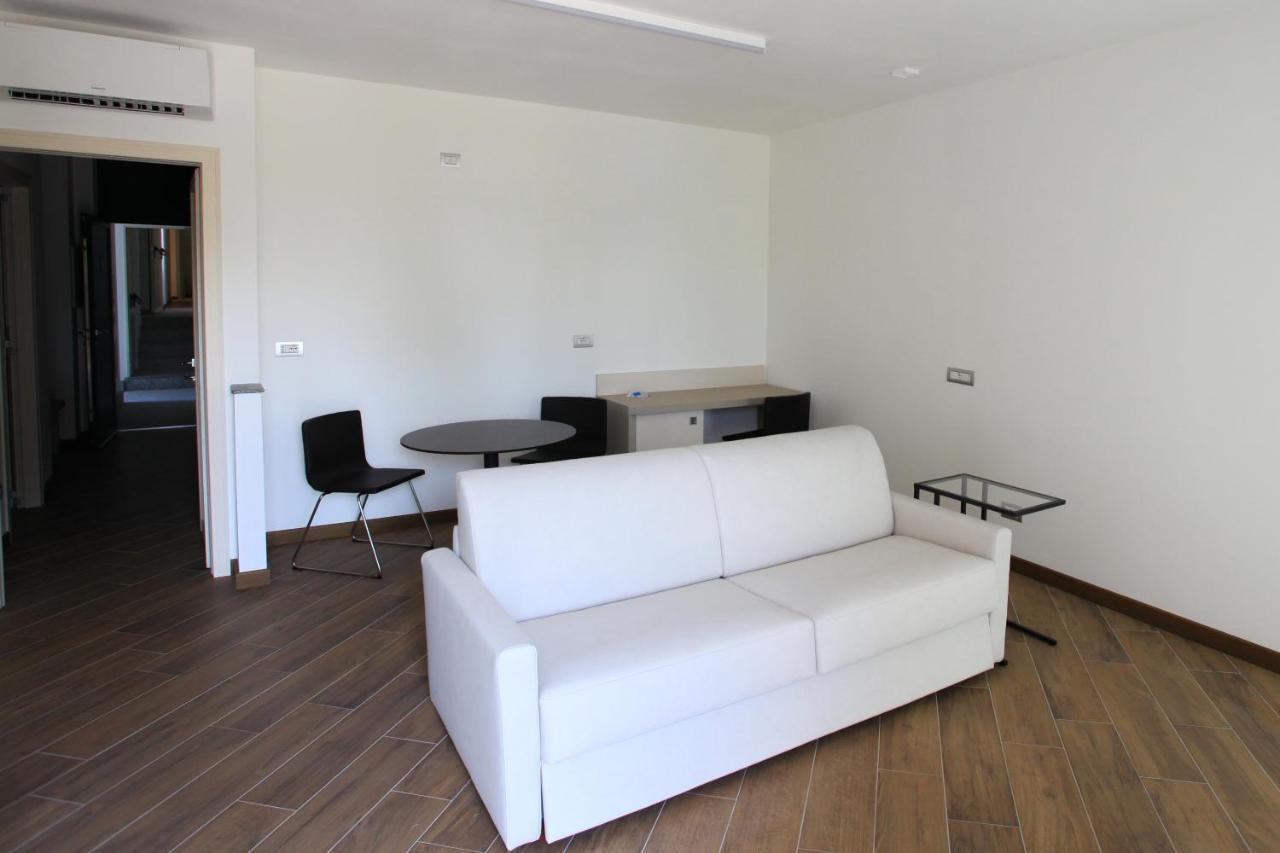 Hotel Ponti Angera Ngoại thất bức ảnh