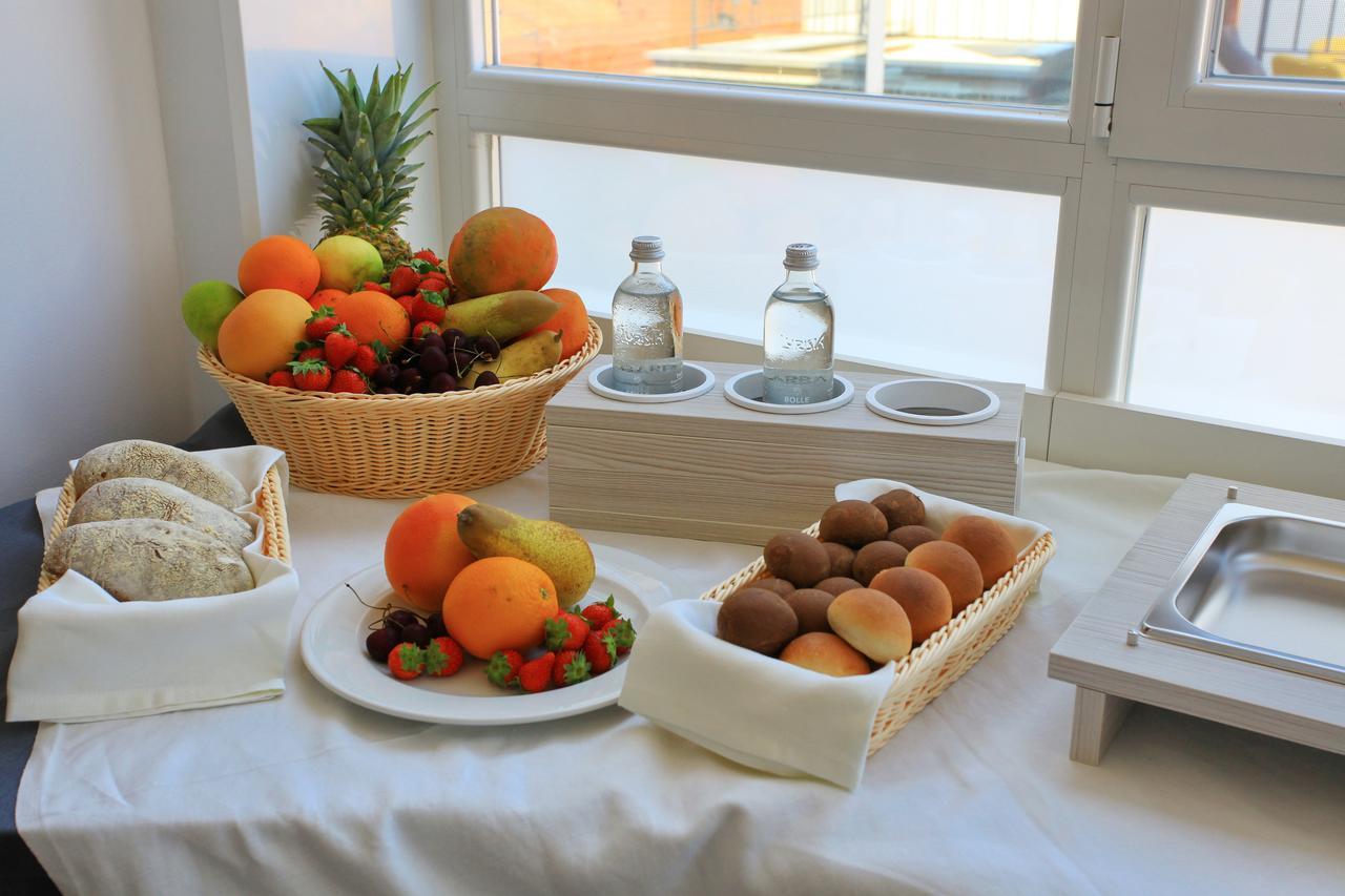 Hotel Ponti Angera Ngoại thất bức ảnh