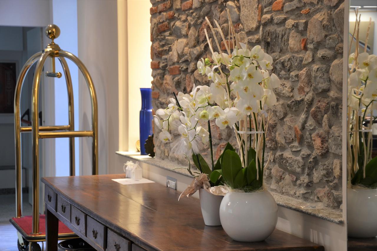 Hotel Ponti Angera Ngoại thất bức ảnh