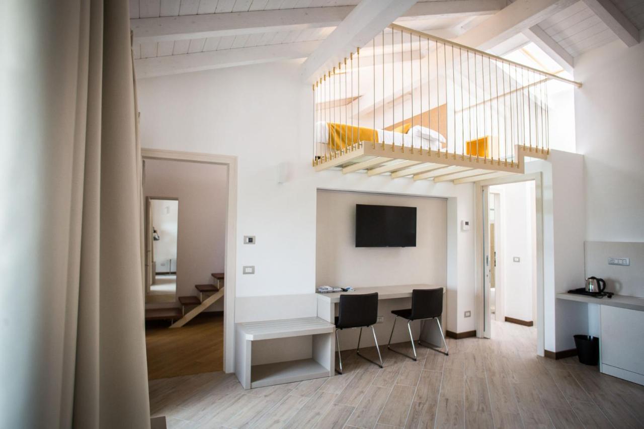Hotel Ponti Angera Ngoại thất bức ảnh
